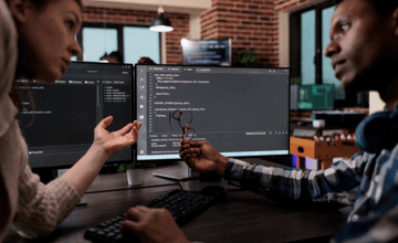 Microservices Architecture vs Monolithic Development